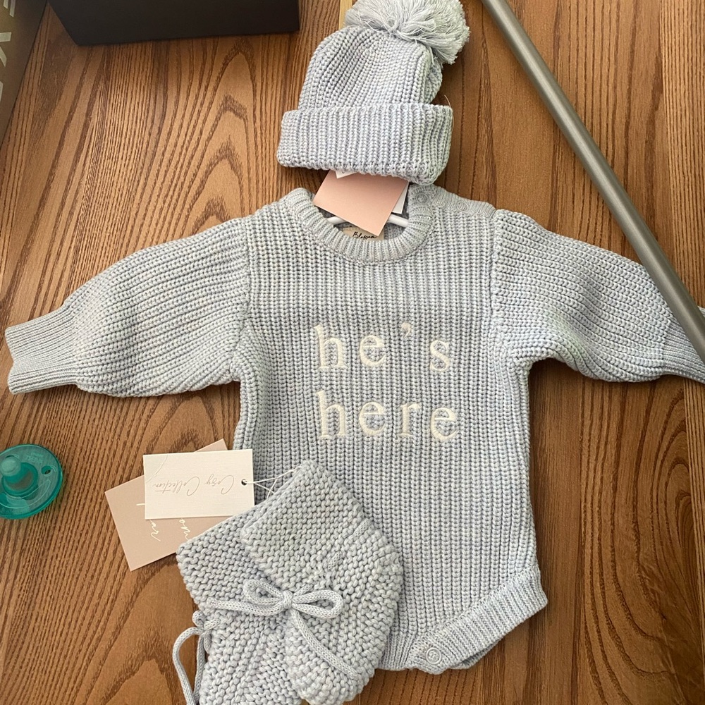 Newborn baby outfit never worn